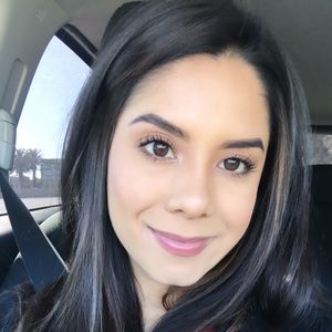 Meet your Posher, Zayra